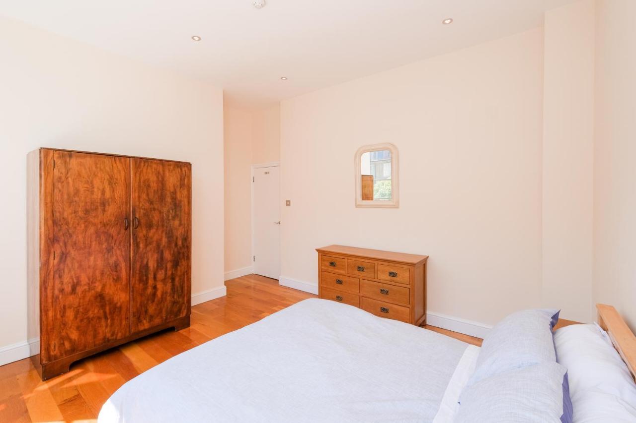 Lovely 2 Bed Flat In Canal Side Gated Development Londres Exterior foto